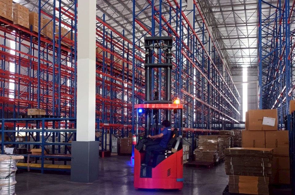10 Forkliftในคลังสินค้า สำหรับใช้ยก เคลื่อนย้าย